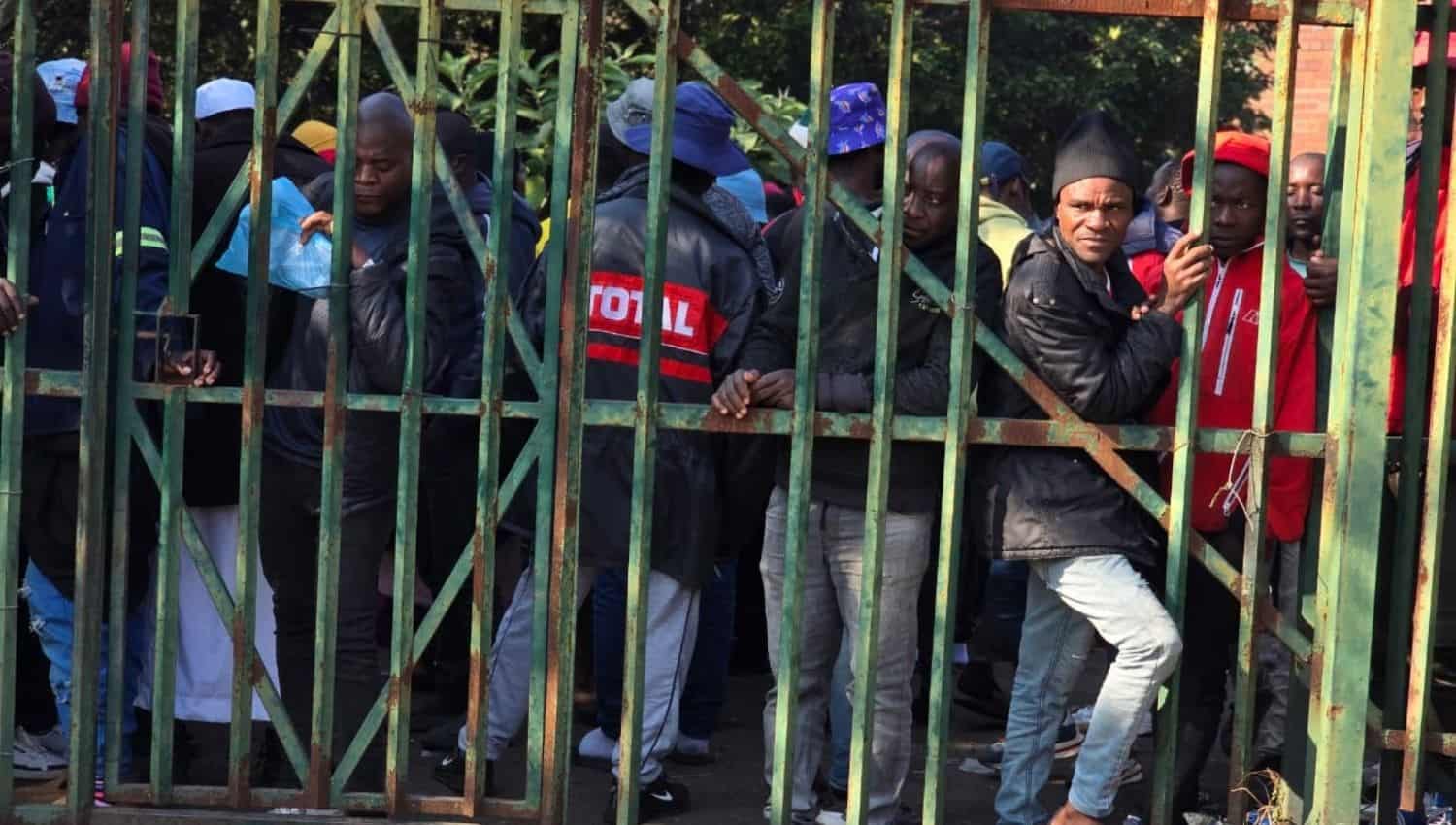 WATCH | Hundreds more Malawians arrive at already full PMB site